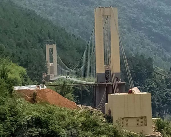 木質(zhì)吊橋